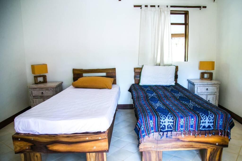 Beach-Front Sumbawa Surf House Lemonga Ngoại thất bức ảnh