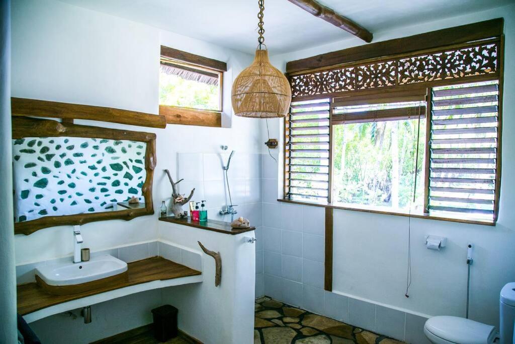 Beach-Front Sumbawa Surf House Lemonga Ngoại thất bức ảnh