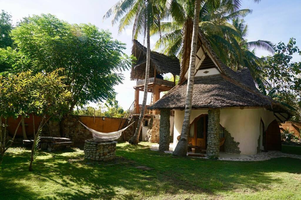 Beach-Front Sumbawa Surf House Lemonga Ngoại thất bức ảnh