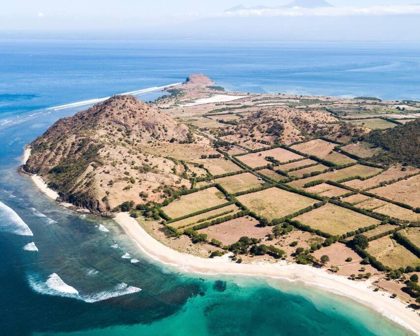 Beach-Front Sumbawa Surf House Lemonga Ngoại thất bức ảnh
